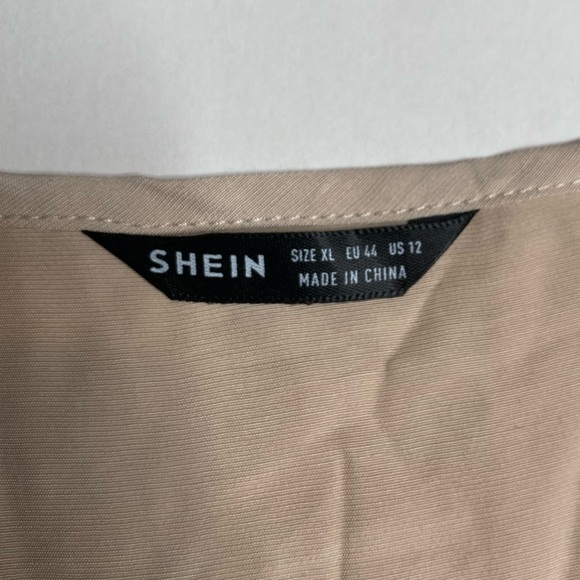 Cream tan sheer blouse white polkadot sleeves size XL womens NEW - Picture 6 of 8